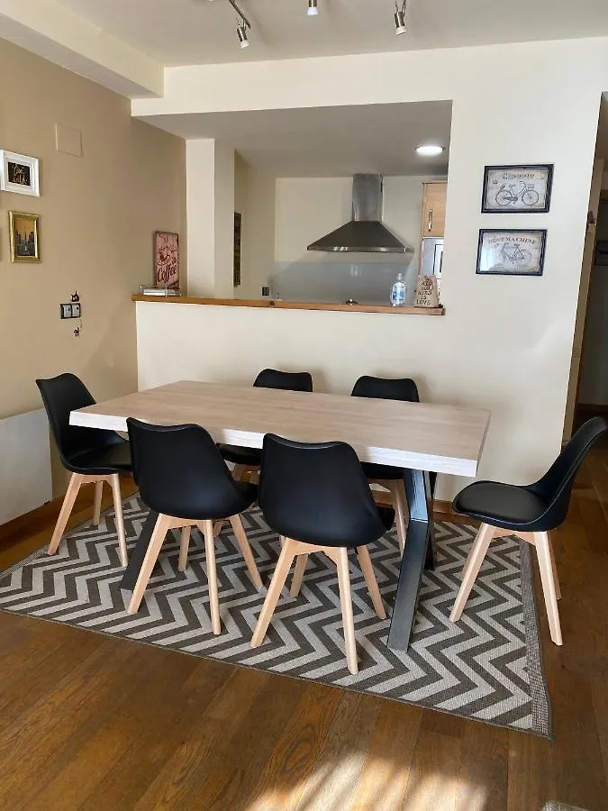 Apartament Neret I Sort 0*,
