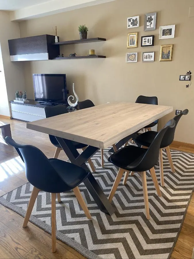 Apartament Neret I Sort