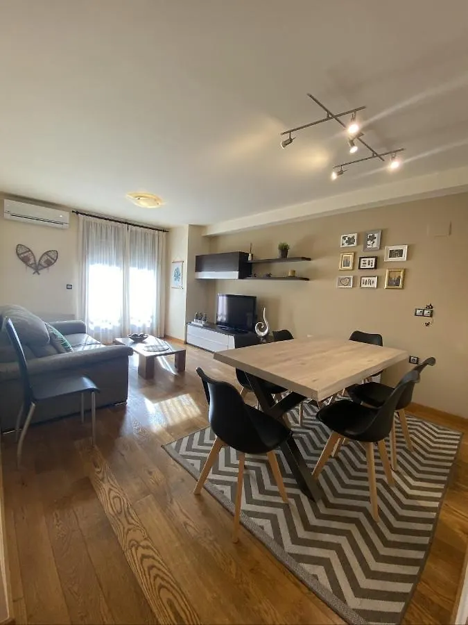 Apartamento Apartament Neret I Sort