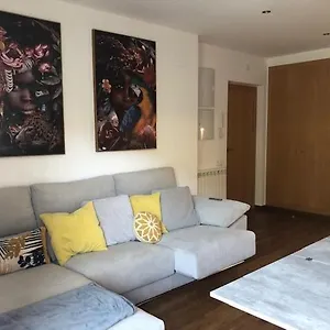 Un Lindo Piso Acogedor Desconectar En Sort